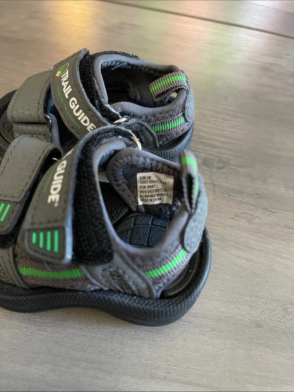 Source Unknown Gray and Green Trail Guide Kids' Sport Sandals